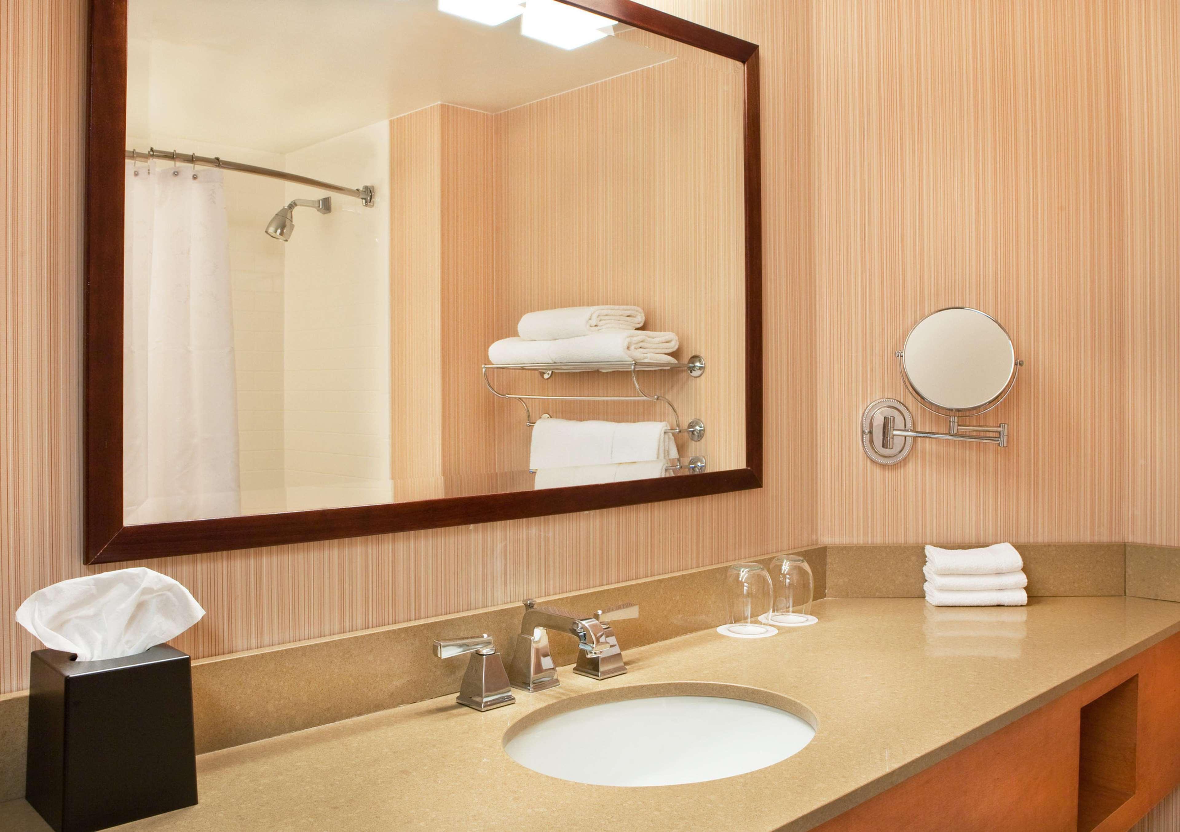 Doubletree By Hilton Hotel Burlington Vermont Extérieur photo