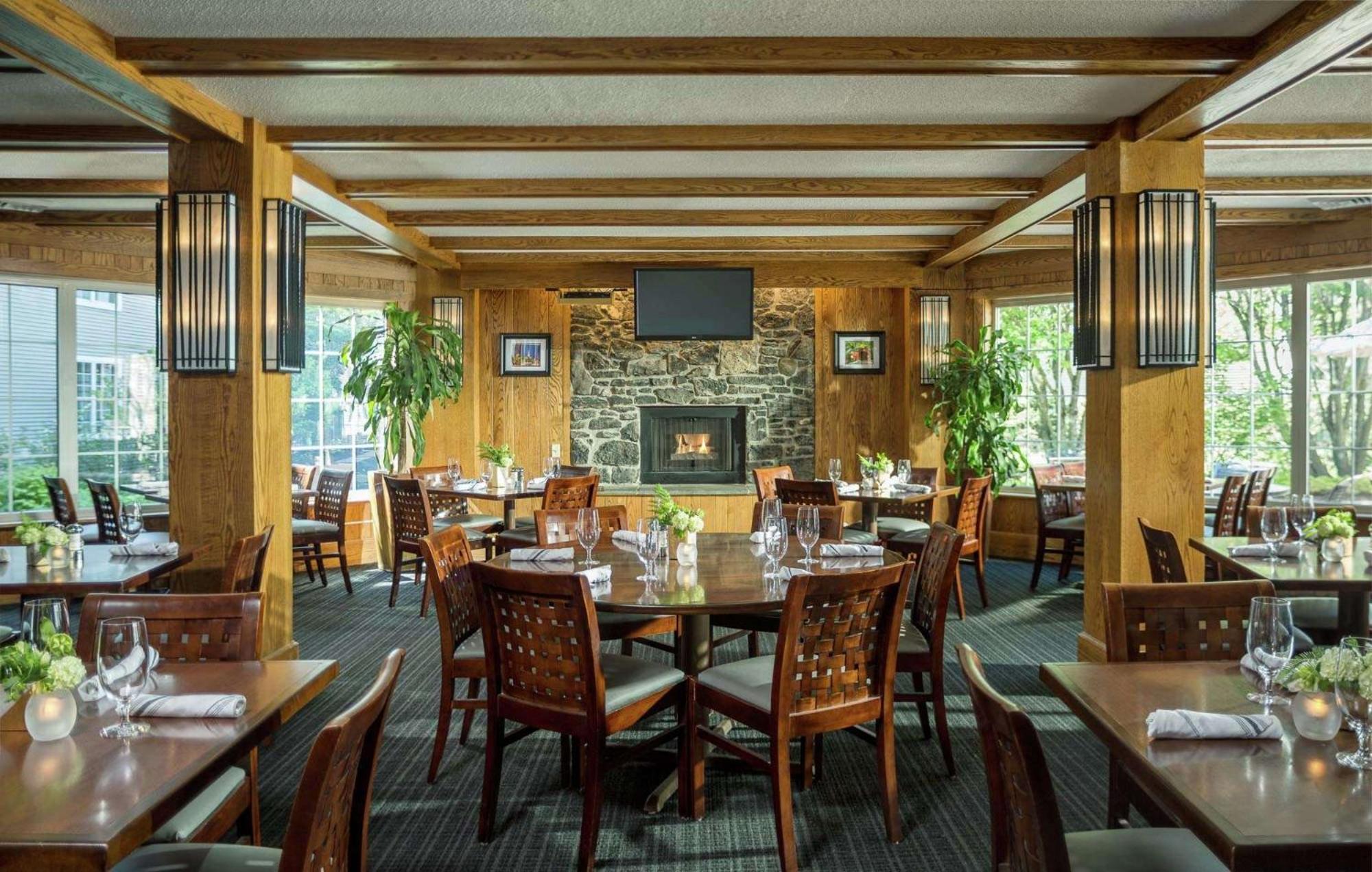 Doubletree By Hilton Hotel Burlington Vermont Extérieur photo