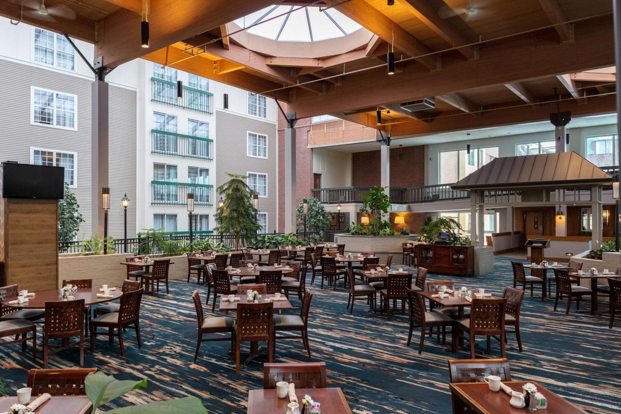 Doubletree By Hilton Hotel Burlington Vermont Extérieur photo